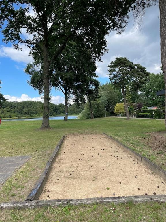 Freistehendes Ferienhaus Am See Naehe Roermond Heel Kültér fotó